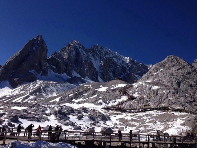 丽江玉龙雪山海拔多高_丽江玉龙雪山海拔高度是多少米高