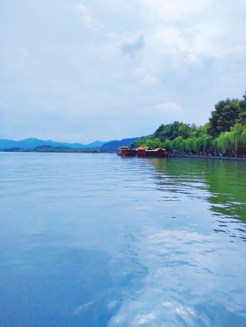 杭州西湖的十大景点_杭州西湖的十大景点是什么